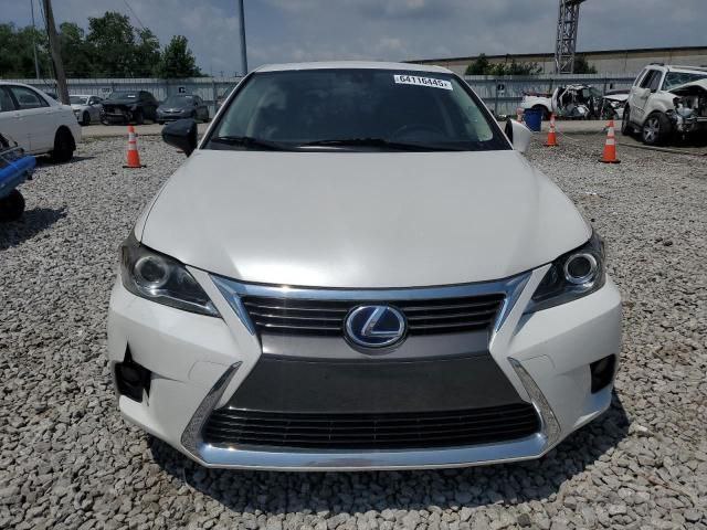 Lexus CT 200h  SUV